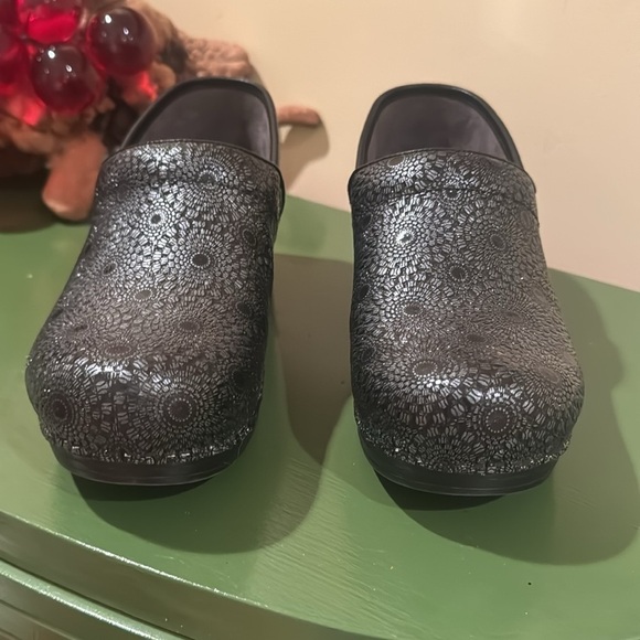 Dansko XP extra performance black with silver. - Picture 2 of 9